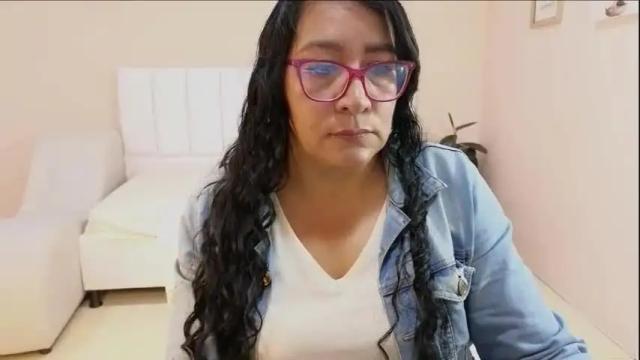 Image 11 of grace_maturemilf Stream on Chaturbate on 2 months ago