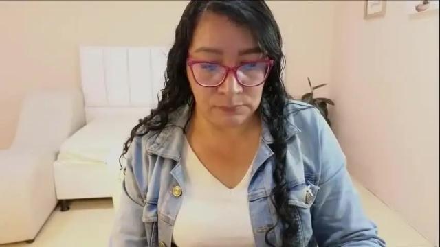 Image 4 of grace_maturemilf Stream on Chaturbate on 2 months ago