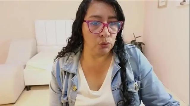 Image 6 of grace_maturemilf Stream on Chaturbate on 2 months ago