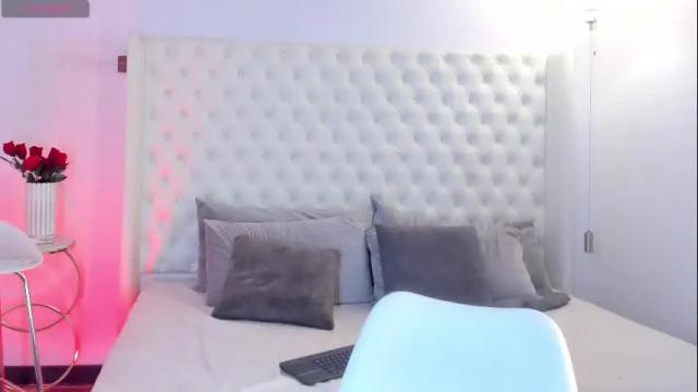 Image 12 of gracecartier Stream on Chaturbate on 3 months ago
