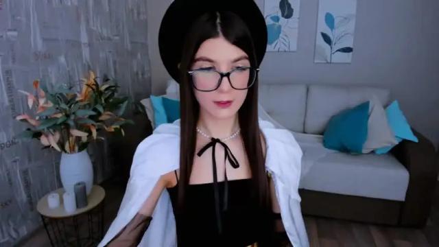 Image 12 of gracefulgaze Stream on Chaturbate on 15 months ago