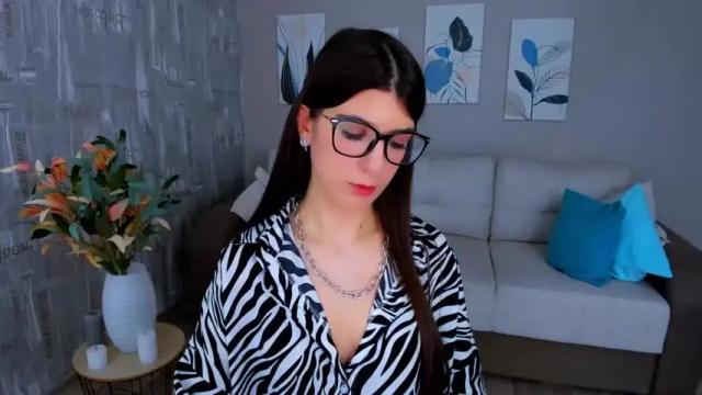 Image 4 of gracefulgaze Stream on Chaturbate on 13 months ago