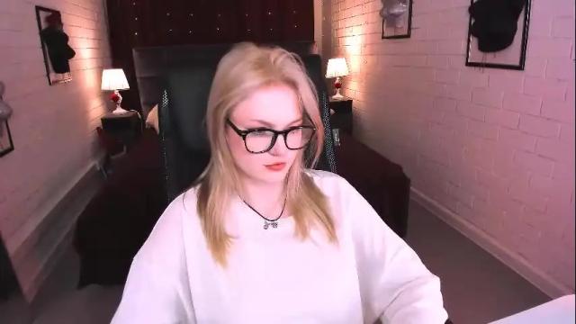 Image 3 of graceglamour Stream on Chaturbate on 27 days ago