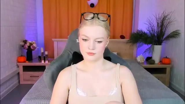 Image 11 of graceglamour Stream on Chaturbate on 4 days ago