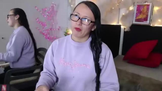 Image 4 of gracelyh Stream on Chaturbate on 18 months ago