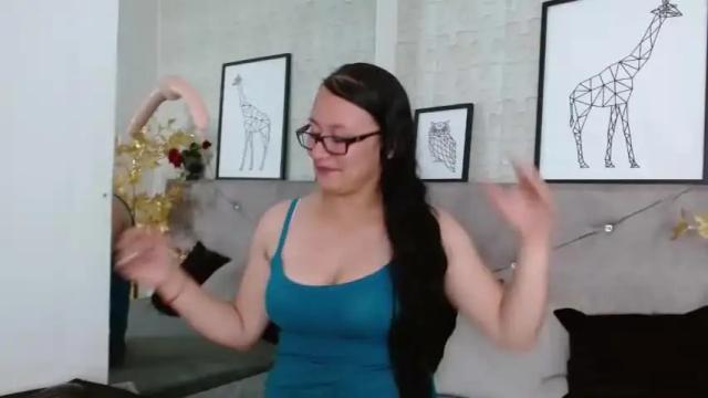 Image 4 of gracelyh Stream on Chaturbate on 18 months ago