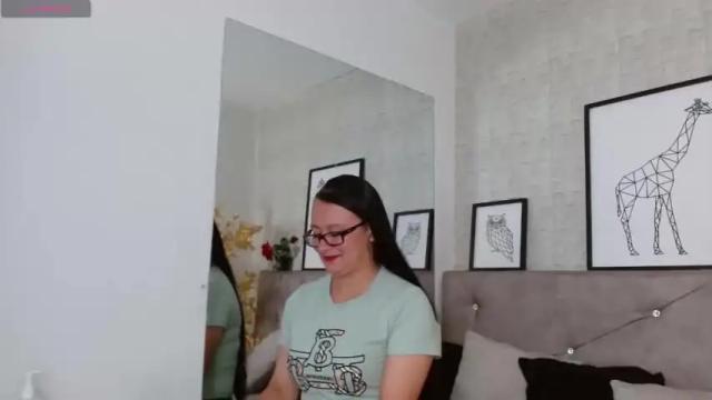 Image 6 of gracelyh Stream on Chaturbate on 18 months ago