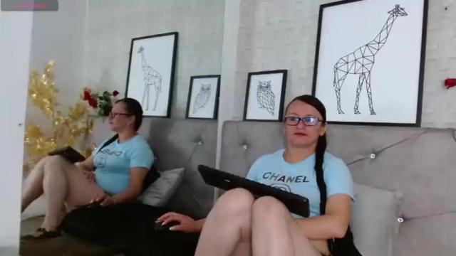 Image 7 of gracelyh Stream on Chaturbate on 17 months ago