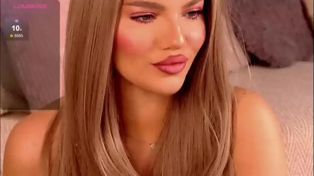 Image 3 of gracianelee Stream on Chaturbate on 19 days ago