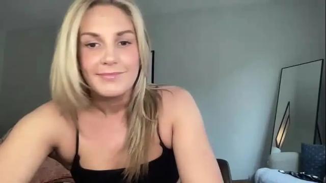 Image 4 of graciemae_baexx Stream on Chaturbate on 12 months ago