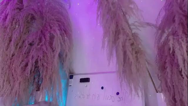 Image 11 of grayce_blossoms24 Stream on Chaturbate on 1 month ago