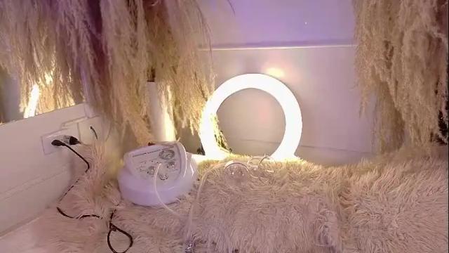 Image 11 of grayce_blossoms24 Stream on Chaturbate on 27 days ago