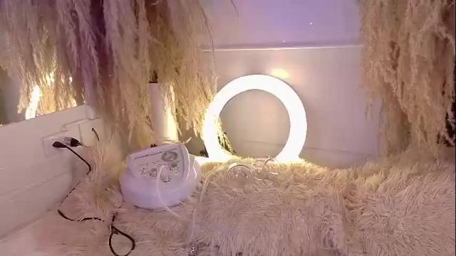 Image 12 of grayce_blossoms24 Stream on Chaturbate on 27 days ago
