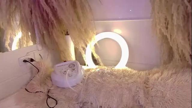 Image 3 of grayce_blossoms24 Stream on Chaturbate on 27 days ago