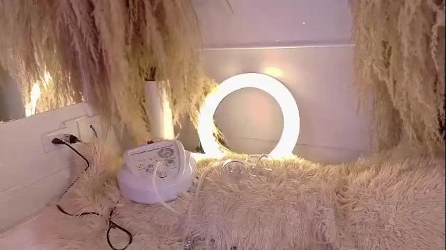 Image 6 of grayce_blossoms24 Stream on Chaturbate on 27 days ago