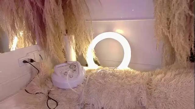 Image 8 of grayce_blossoms24 Stream on Chaturbate on 27 days ago