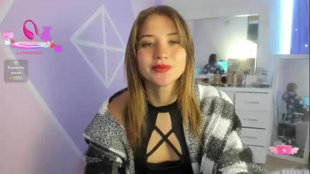 Image 12 of greeicywells Stream on Chaturbate on 10 days ago