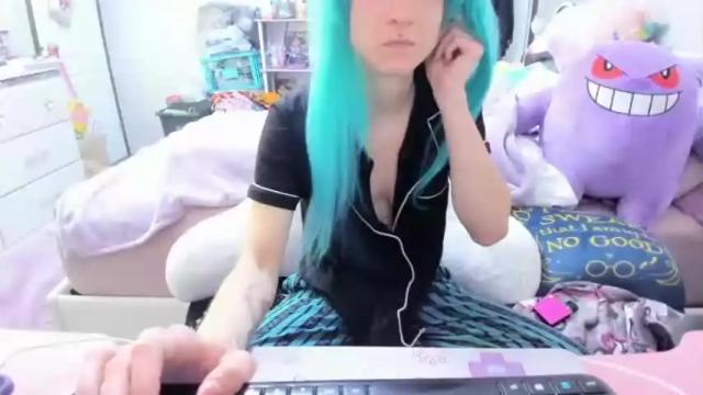Thumbnail 3, greeneyedlovexo's Stream at Chaturbate, 17 months ago
