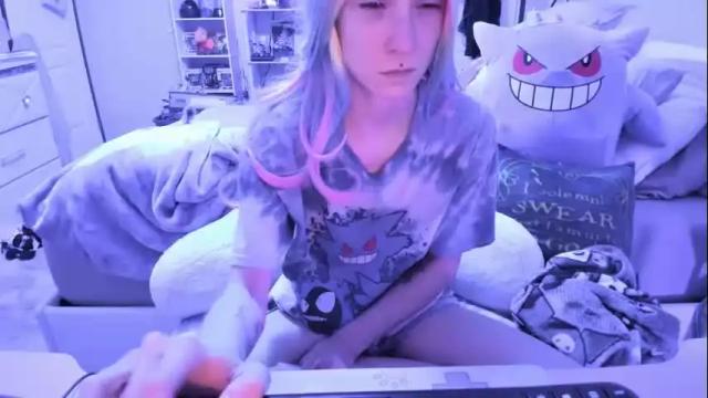 Image 8 of greeneyedlovexo Stream on Chaturbate on 16 months ago