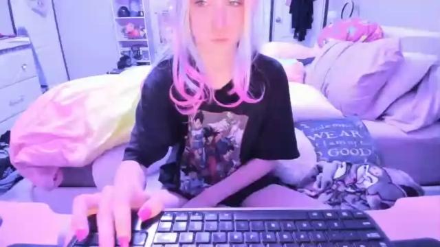 Image 4 of greeneyedlovexo Stream on Chaturbate on 16 months ago