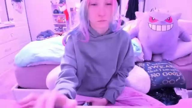 Image 2 of greeneyedlovexo Stream on Chaturbate on 16 months ago