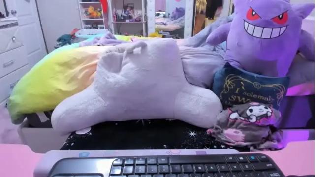 Image 10 of greeneyedlovexo Stream on Chaturbate on 16 months ago
