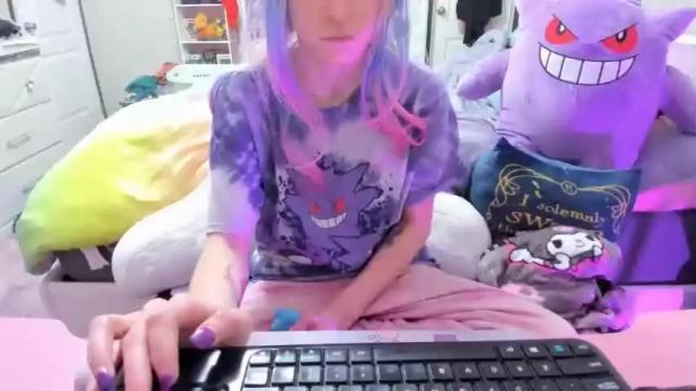 Image 12 of greeneyedlovexo Stream on Chaturbate on 16 months ago