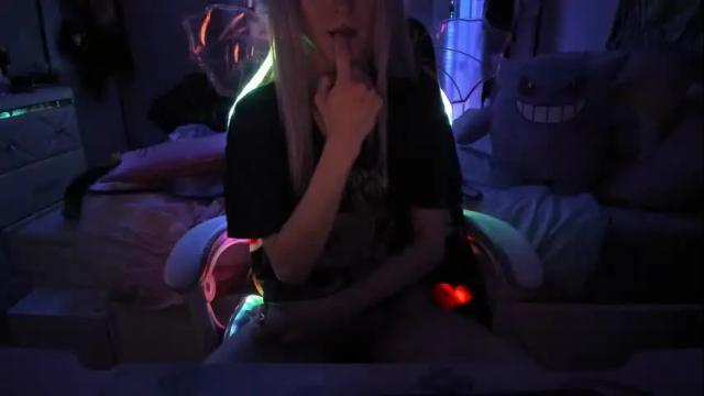 Image 12 of greeneyedlovexo Stream on Chaturbate on 2 months ago