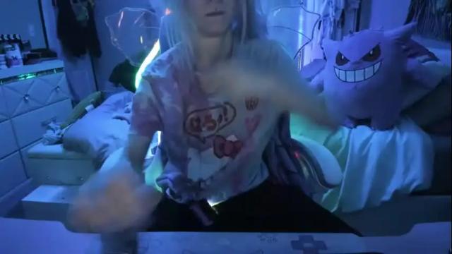 Image 2 of greeneyedlovexo Stream on Chaturbate on 1 month ago