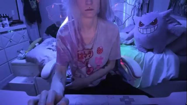 Image 7 of greeneyedlovexo Stream on Chaturbate on 1 month ago