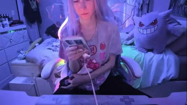 Image 8 of greeneyedlovexo Stream on Chaturbate on 1 month ago