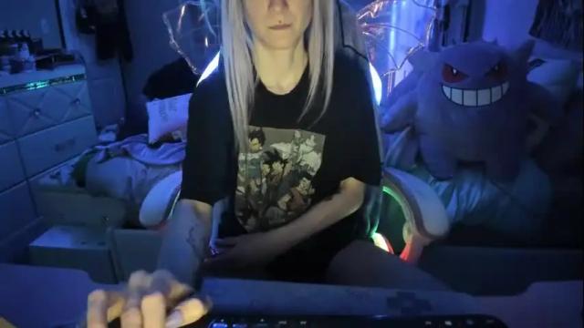 Image 2 of greeneyedlovexo Stream on Chaturbate on 1 month ago