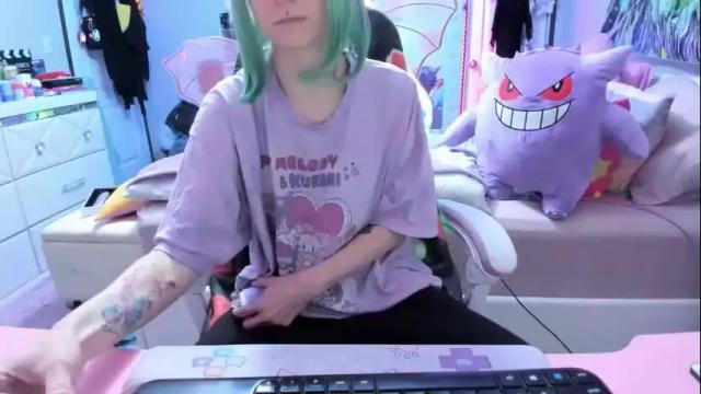 Image 4 of greeneyedlovexo Stream on Chaturbate on 6 days ago