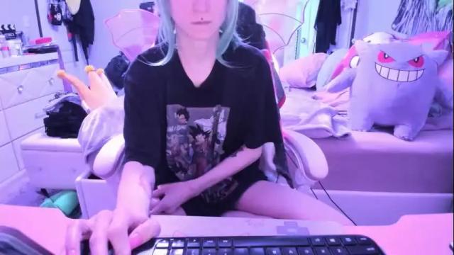 Image 2 of greeneyedlovexo Stream on Chaturbate on 1 day ago