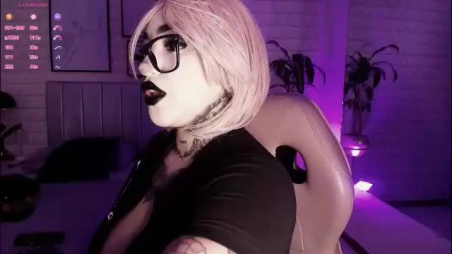 Image 3 of greennbella Stream on Chaturbate on 1 month ago
