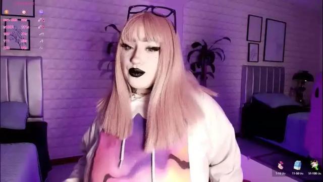 Image 2 of greennbella Stream on Chaturbate on 1 month ago