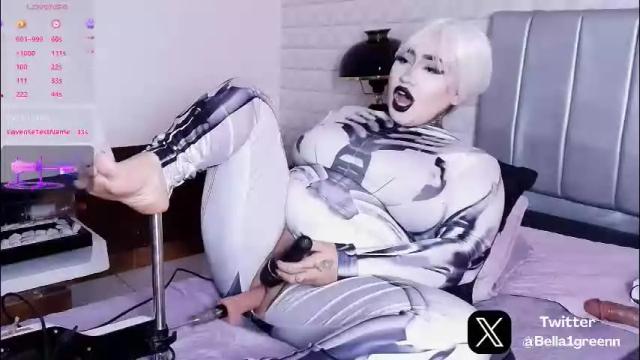 Image 12 of greennbella Stream on Chaturbate on 1 month ago