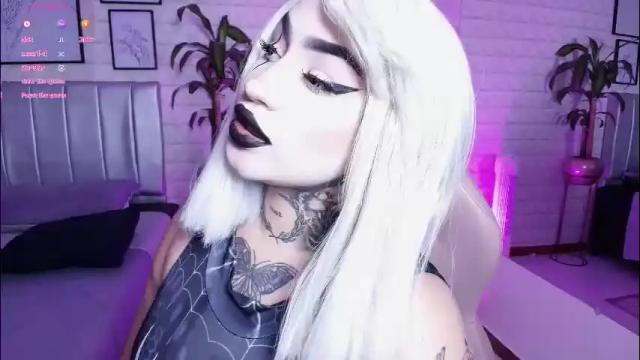 Image 7 of greennbella Stream on Chaturbate on 1 month ago