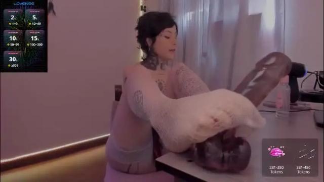 Image 8 of greenwine_gh Stream on Chaturbate on 7 days ago