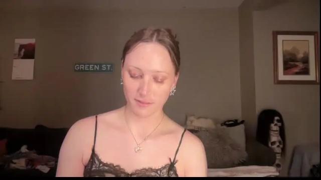 Image 8 of greenxxxqueen Stream on Chaturbate on 1 month ago