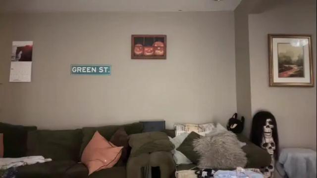 Image 2 of greenxxxqueen Stream on Chaturbate on 12 days ago