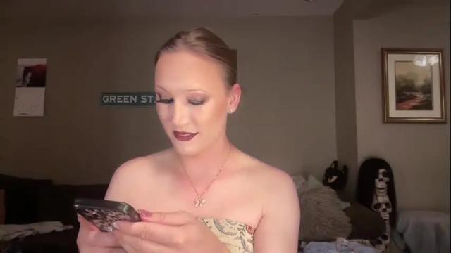 Image 3 of greenxxxqueen Stream on Chaturbate on 12 days ago