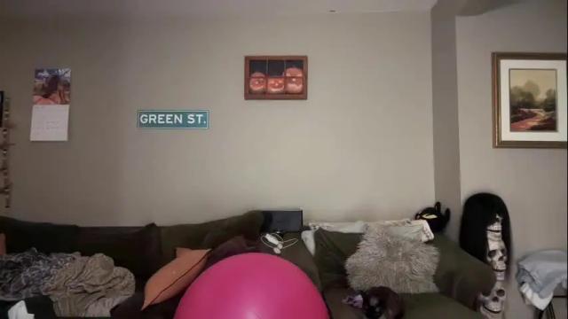Image 10 of greenxxxqueen Stream on Chaturbate on 13 days ago