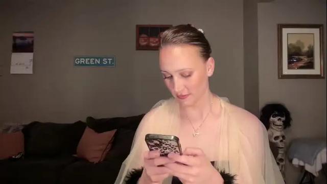 Thumbnail 1, greenxxxqueen's Stream at Chaturbate, 2 months ago