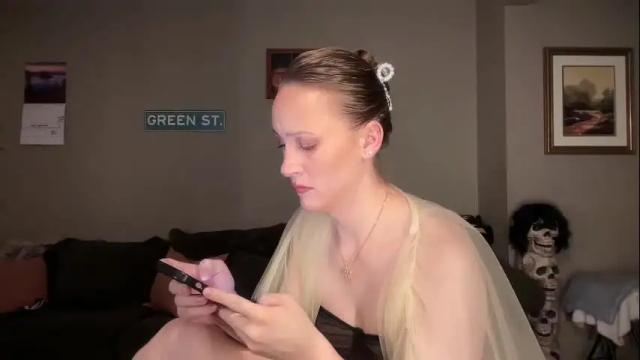 Image 4 of greenxxxqueen Stream on Chaturbate on 2 months ago