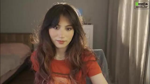 Image 3 of greeny_mat Stream on Chaturbate on 5 months ago