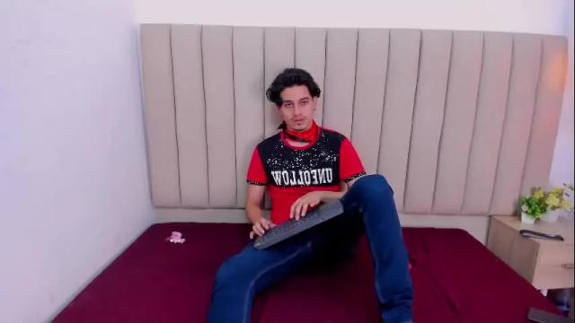 Image 6 of gremory_and_redlin69 Stream on Chaturbate on 3 months ago