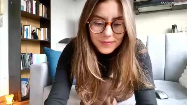 Image 2 of greta_miss Stream on Chaturbate on 1 month ago