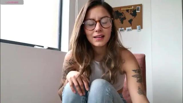 Image 2 of greta_miss Stream on Chaturbate on 1 month ago