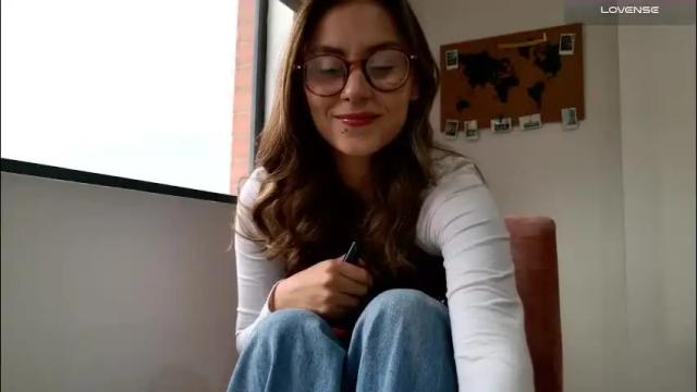 Image 2 of greta_miss Stream on Chaturbate on 1 month ago